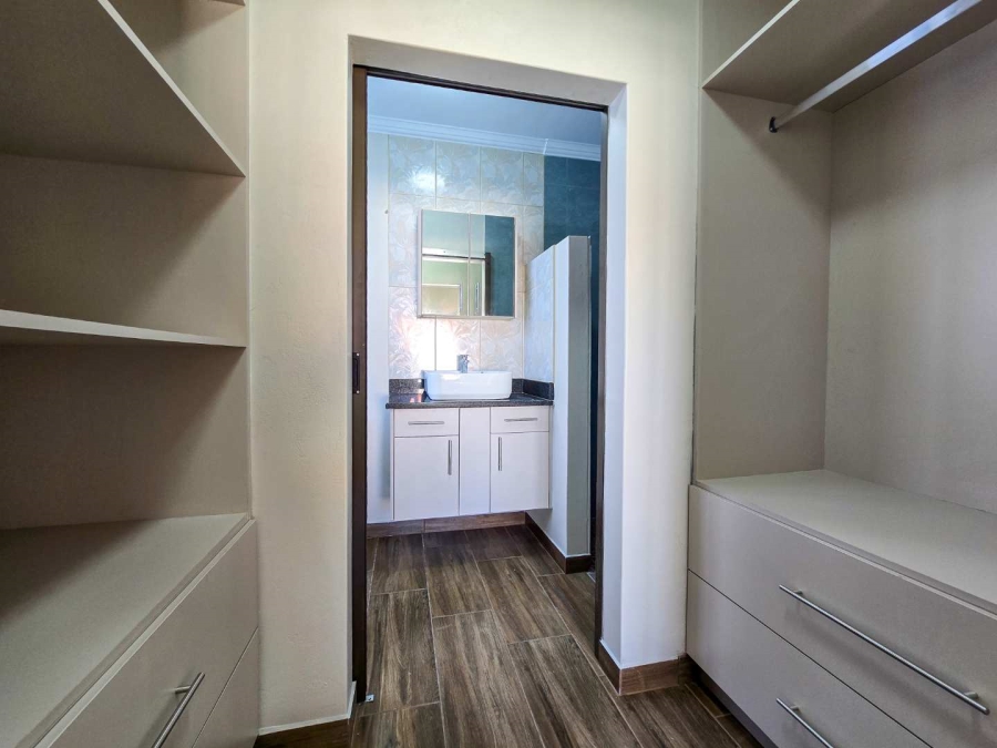 3 Bedroom Property for Sale in Stilbaai Wes Western Cape